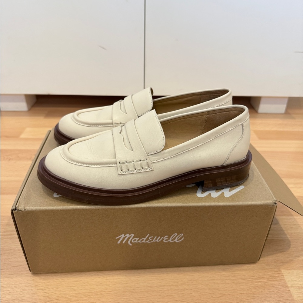 Madewell Ivory Loafers with Brown Sole - Picture 2 of 5
